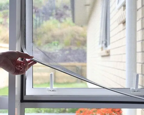 Pleated mosquito net balcony